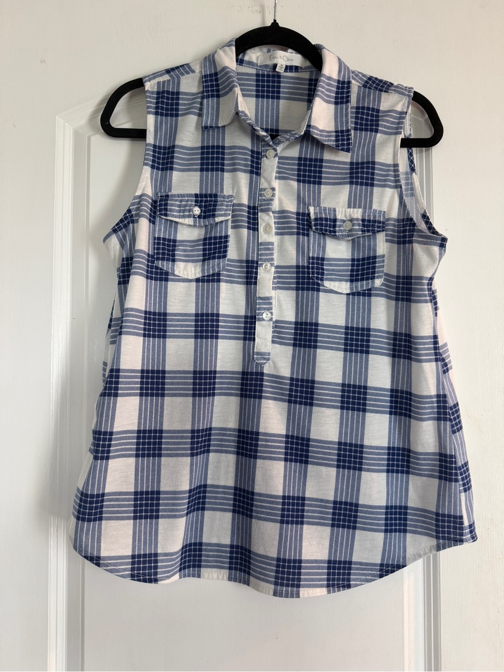 Eden & Olivia Blue and White Plaid Sleeveless Button-Front Top